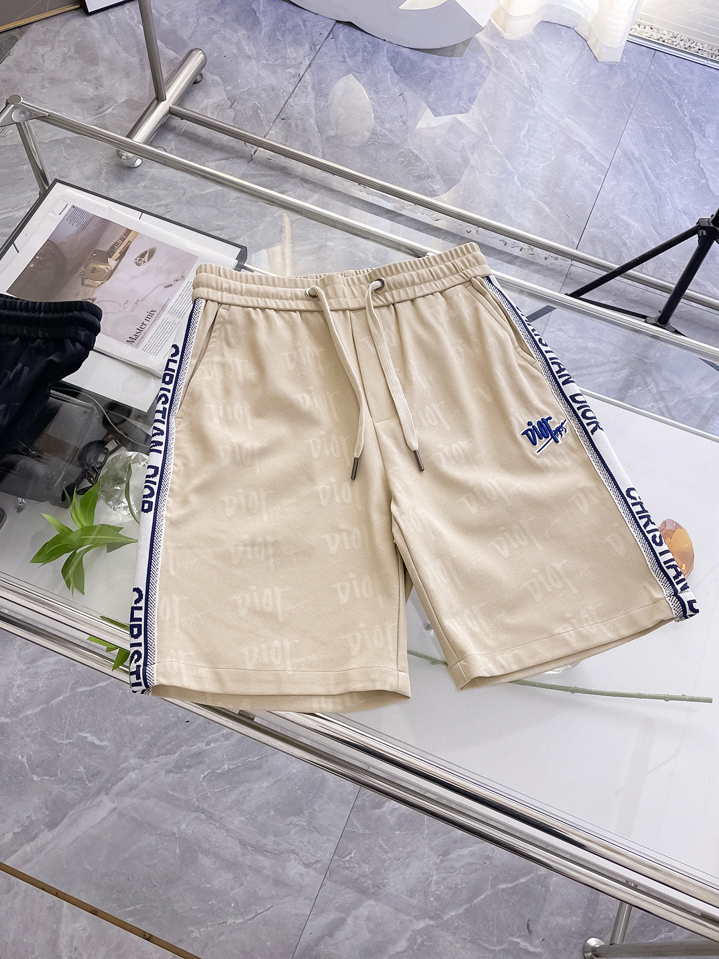 디올 남자 반바지