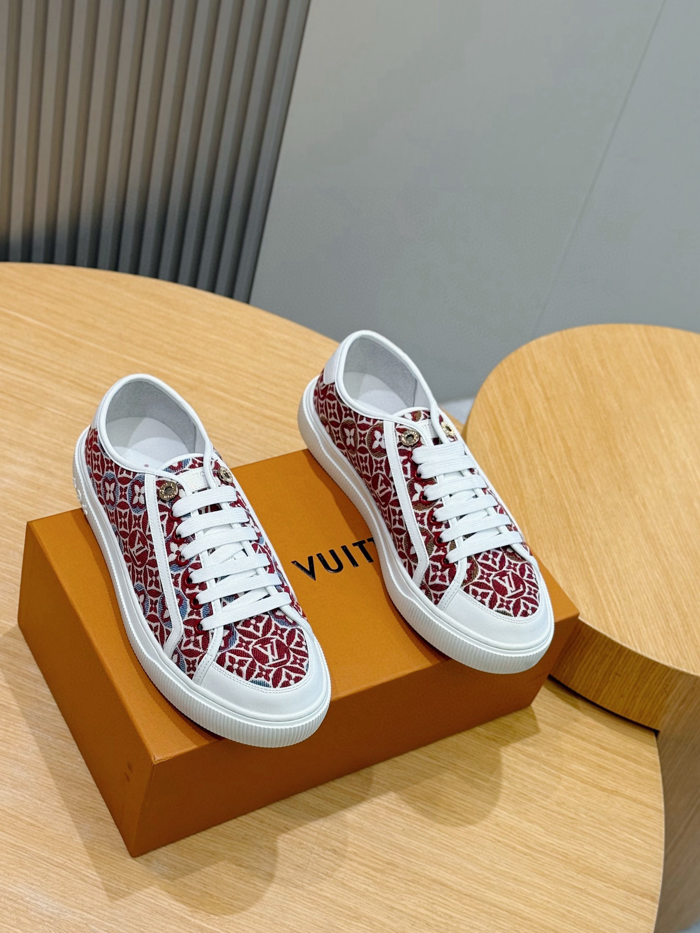 루이비통 남녀공용 신발 운동화 스니커즈