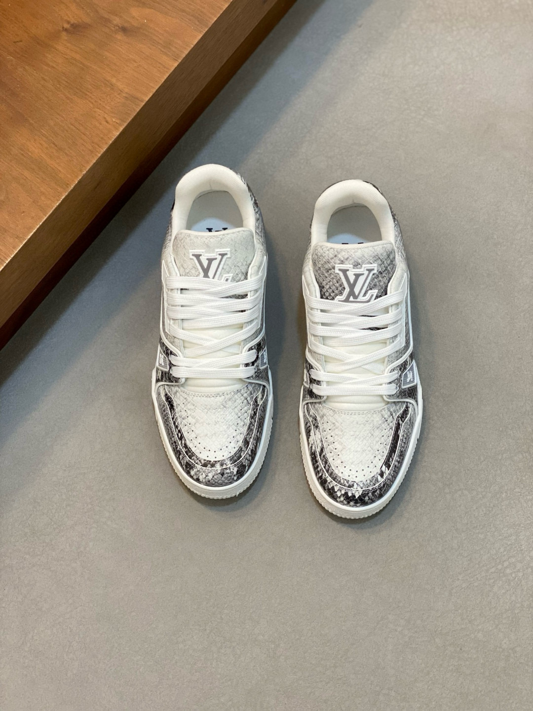 루이비통 트레이너 남자  신발 운동화 스니커즈