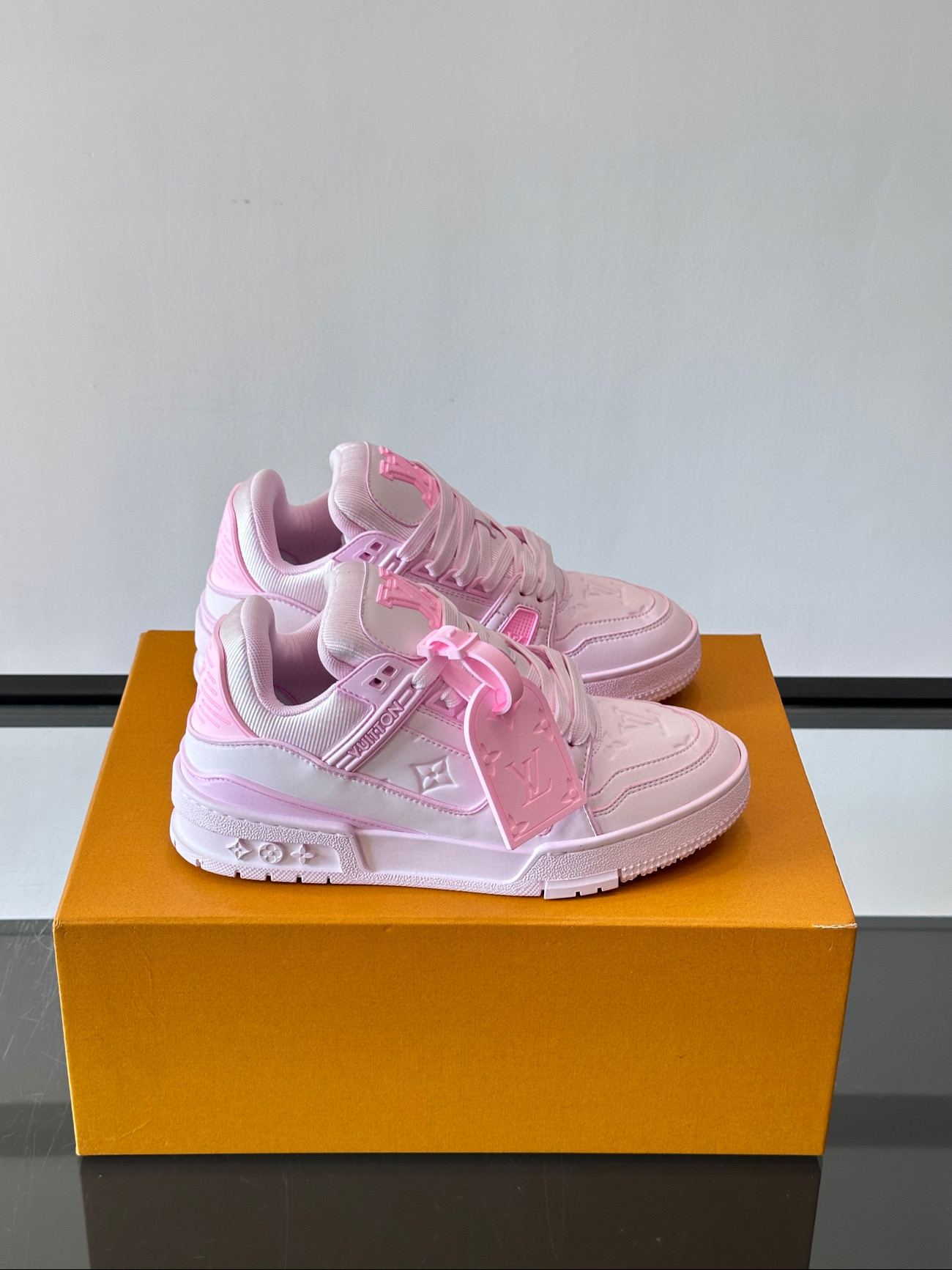 루이비통 트레이너 남녀공용 신발 운동화 스니커즈