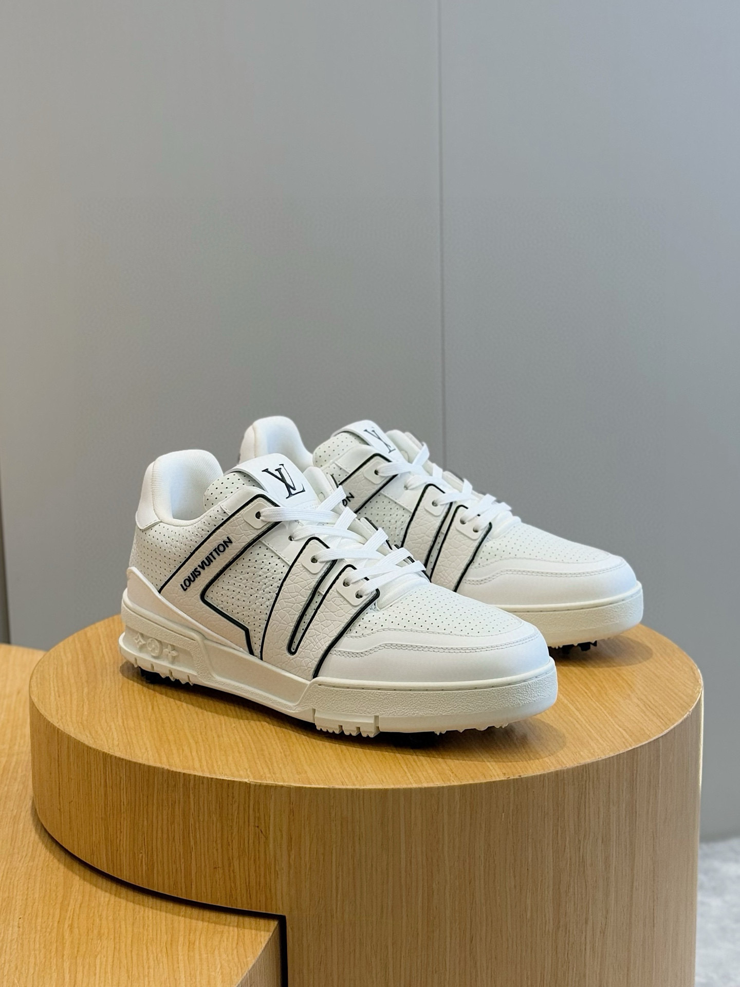 루이비통 트레이너 남자 신발 운동화 스니커즈