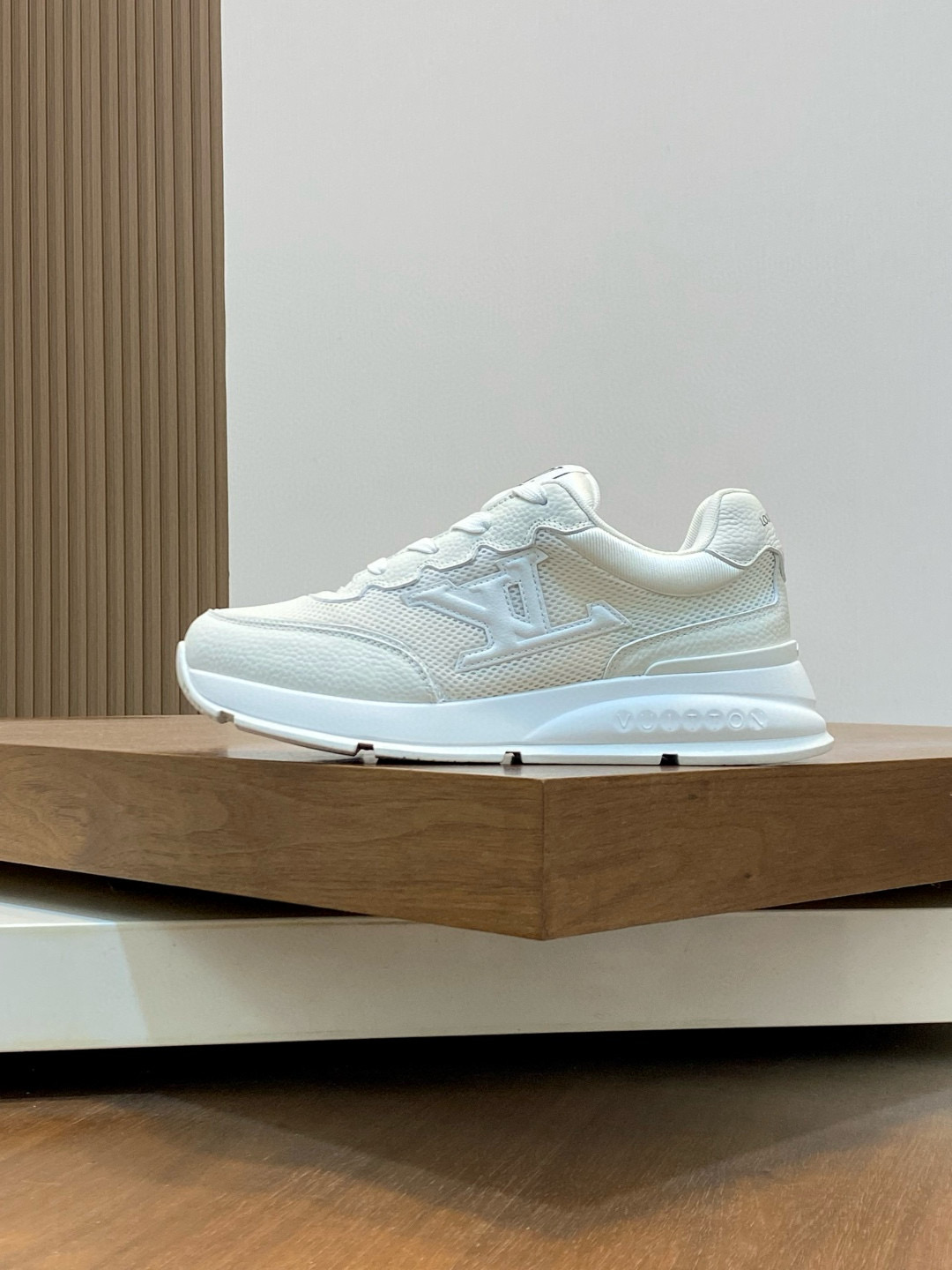 루이비통 남녀공용 신발 운동화 스니커즈