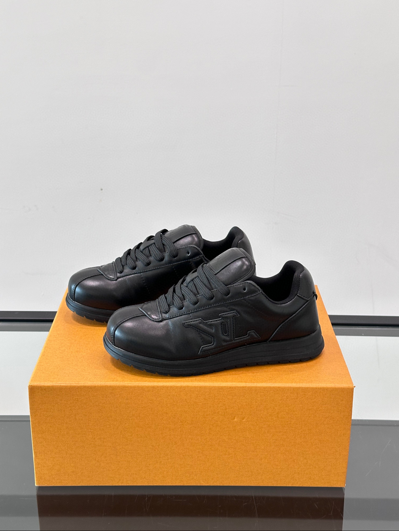 루이비통 남녀공용 신발 운동화 스니커즈