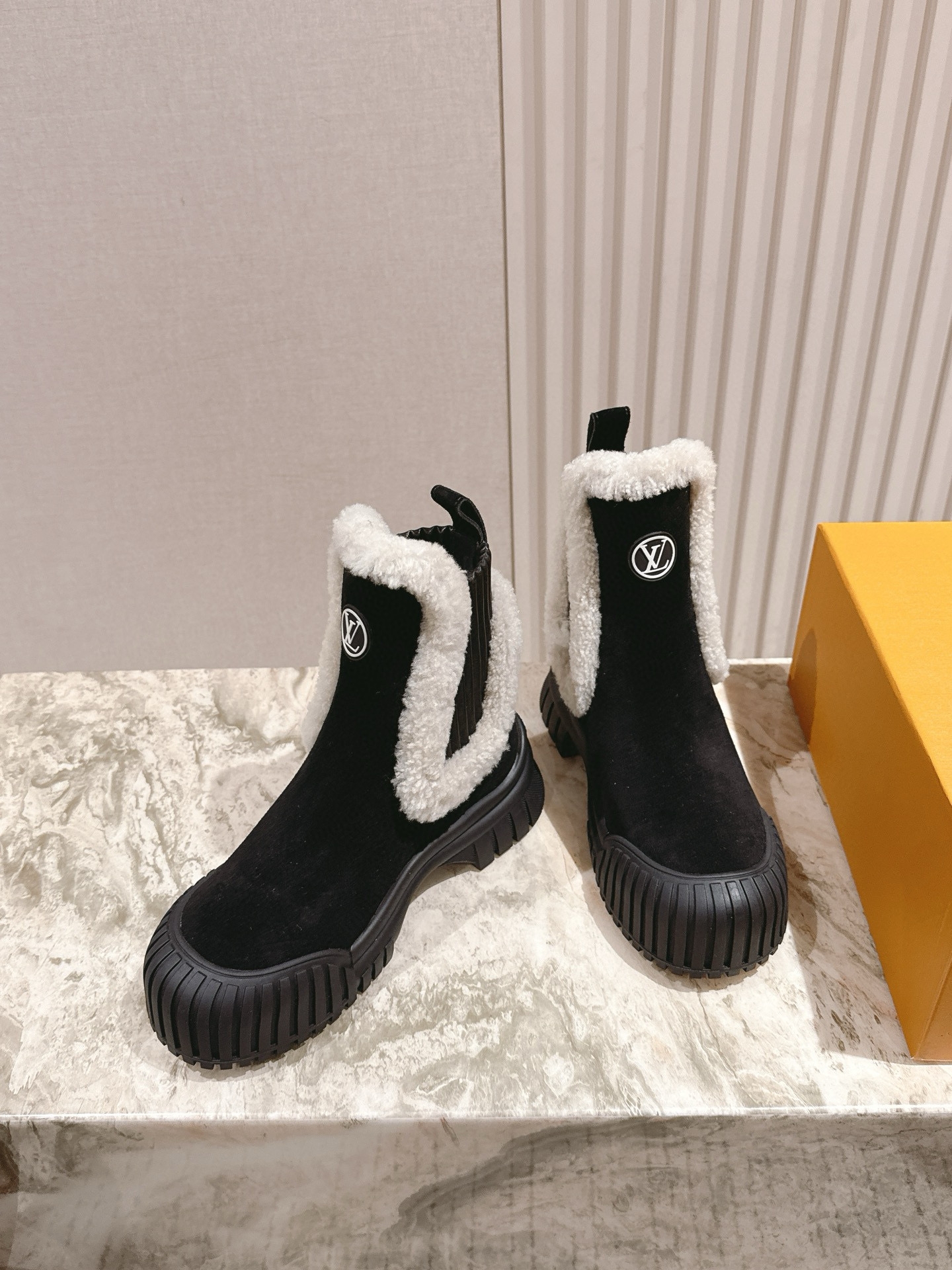 루이비통 5CM 여자 부츠