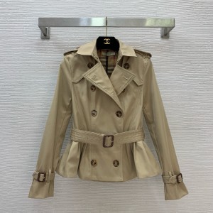 버버리 여자 자켓