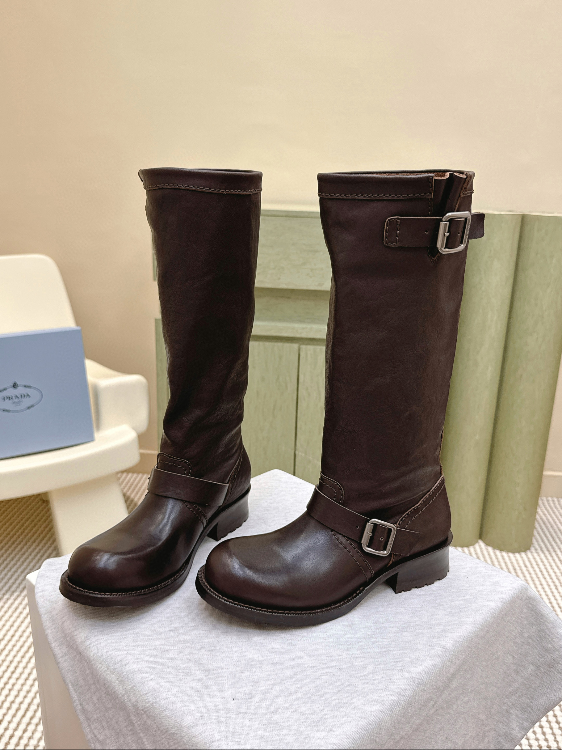 프라다 여자 부츠