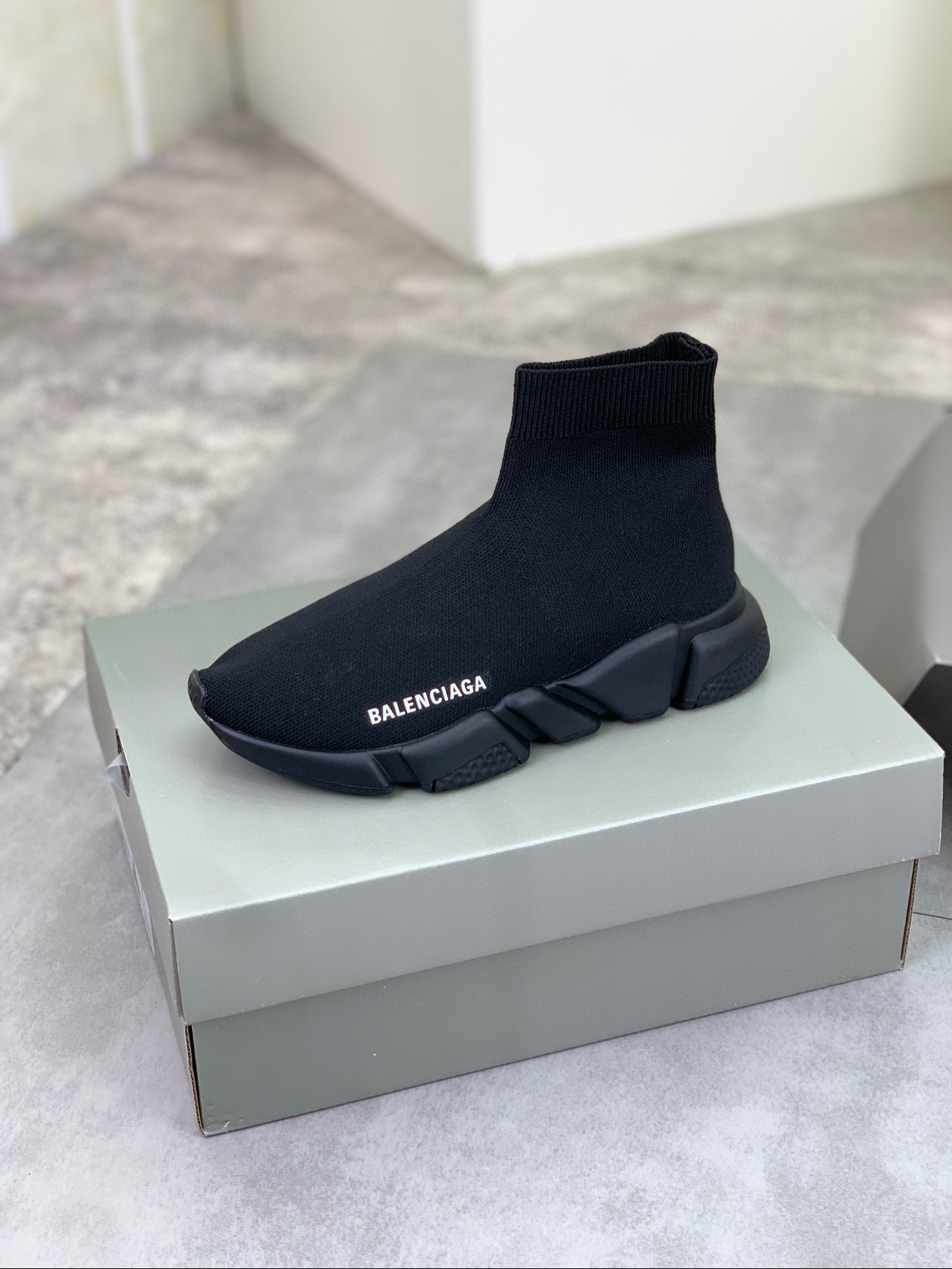 발렌시아가 남여공용 부츠