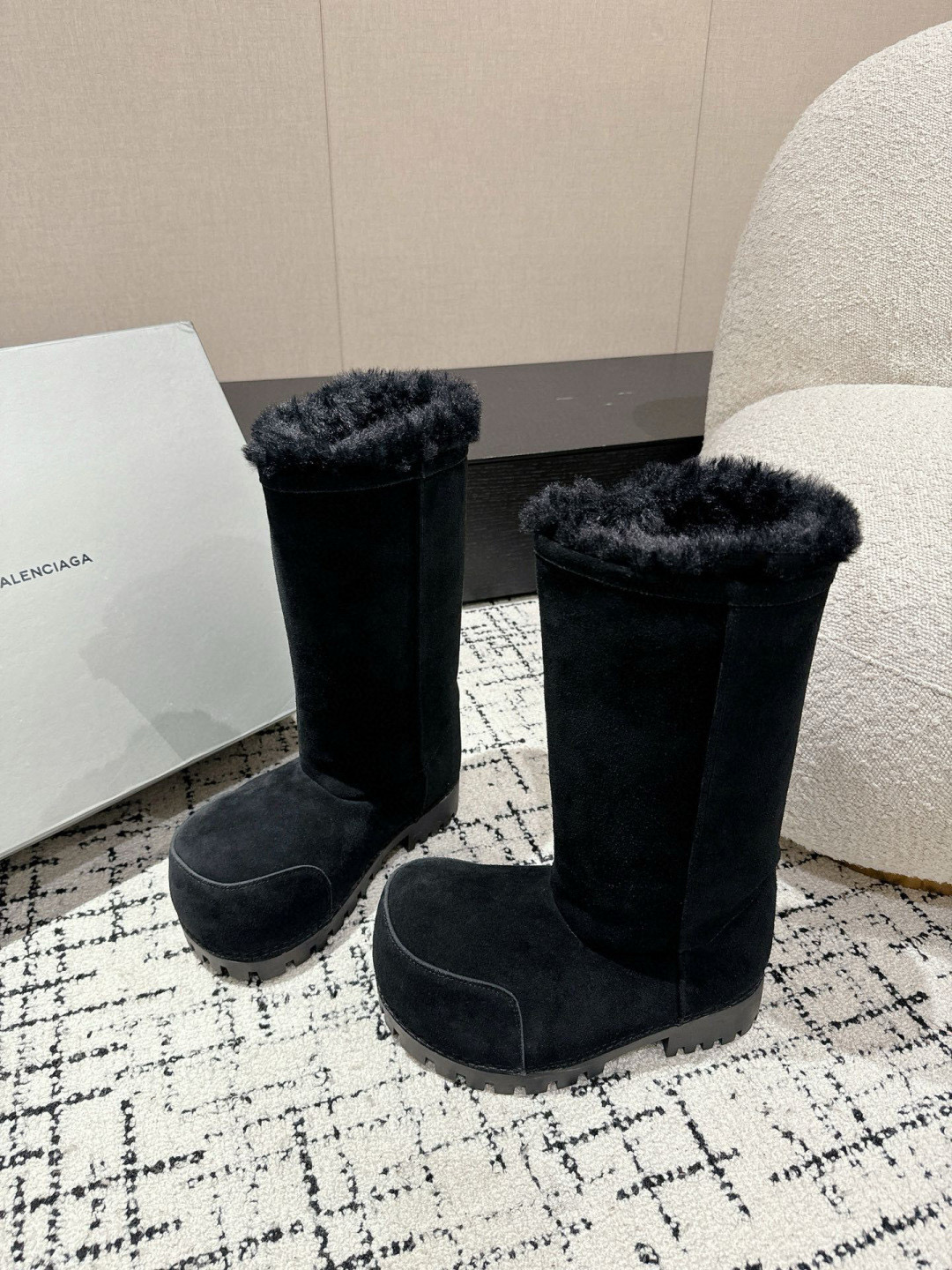 발렌시아가 남여공용 부츠