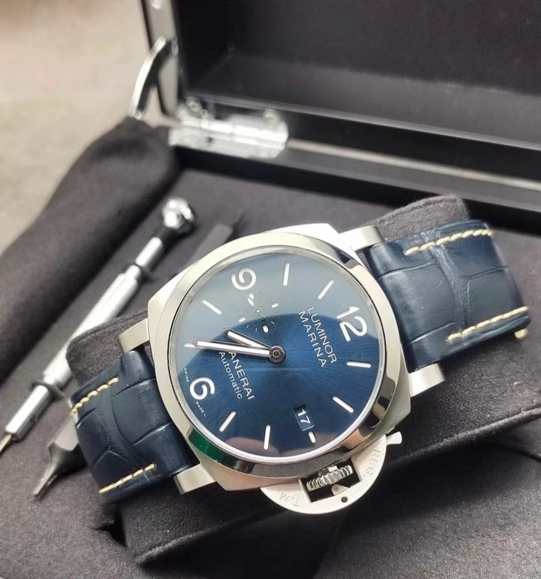 파네라이 A급 남자 시계