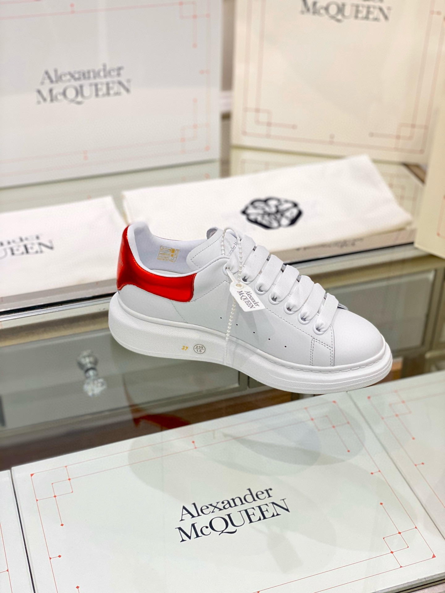 알렉산더 맥퀸 남녀공용 신발 운동화 스니커즈