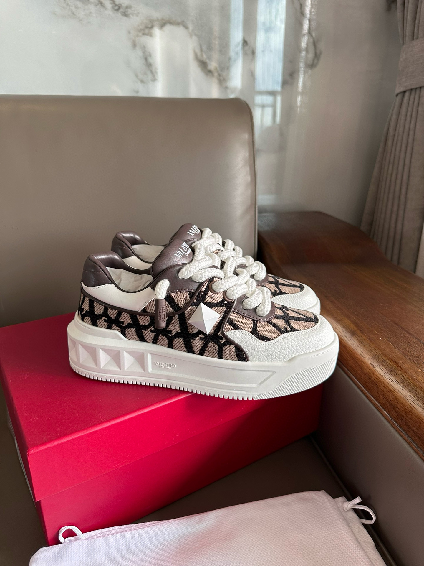 발렌티노 남녀공용 신발 운동화 스니커즈