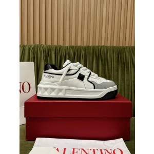 발렌티노 남녀공용 신발 운동화 스니커즈