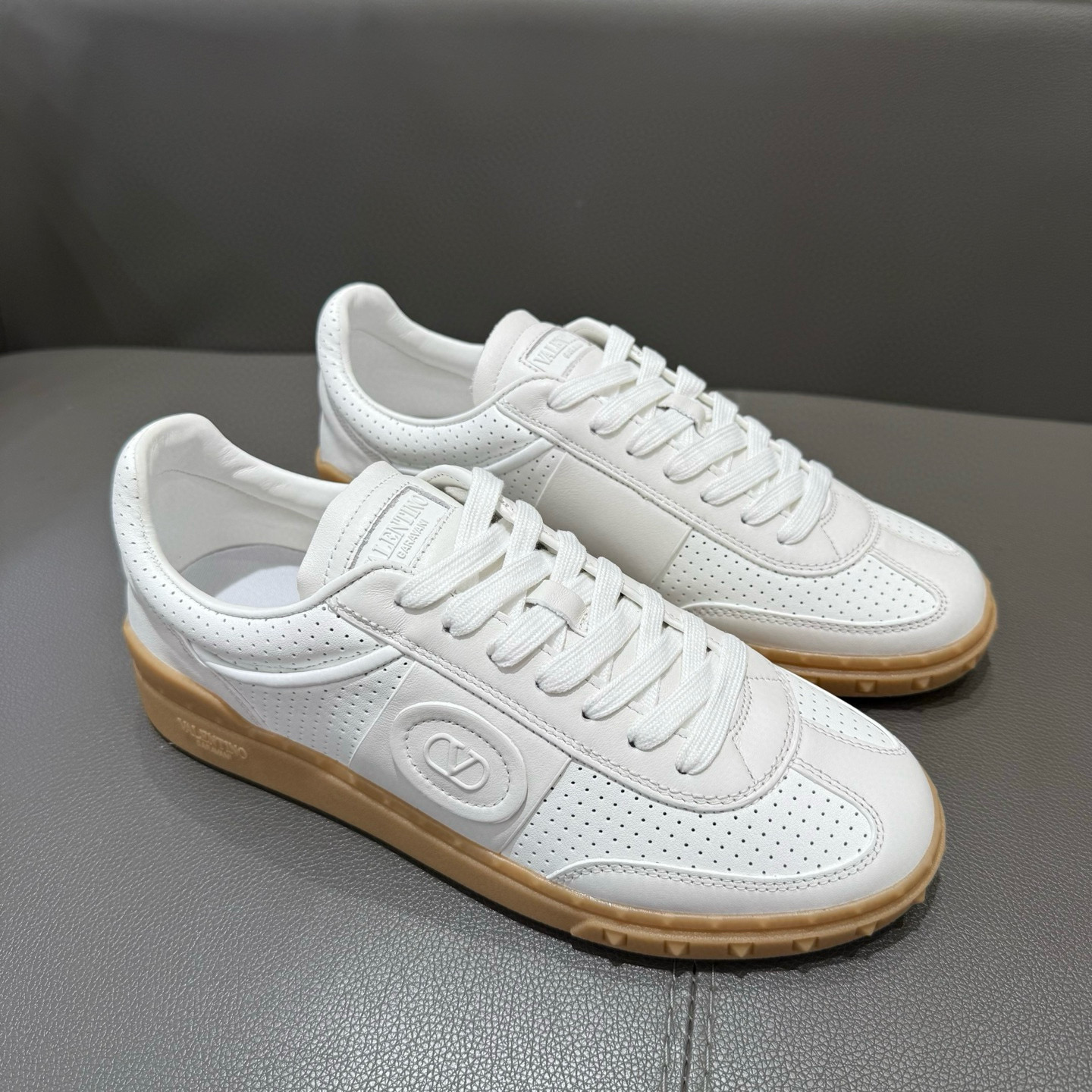 발렌티노 남녀공용 신발 운동화 스니커즈