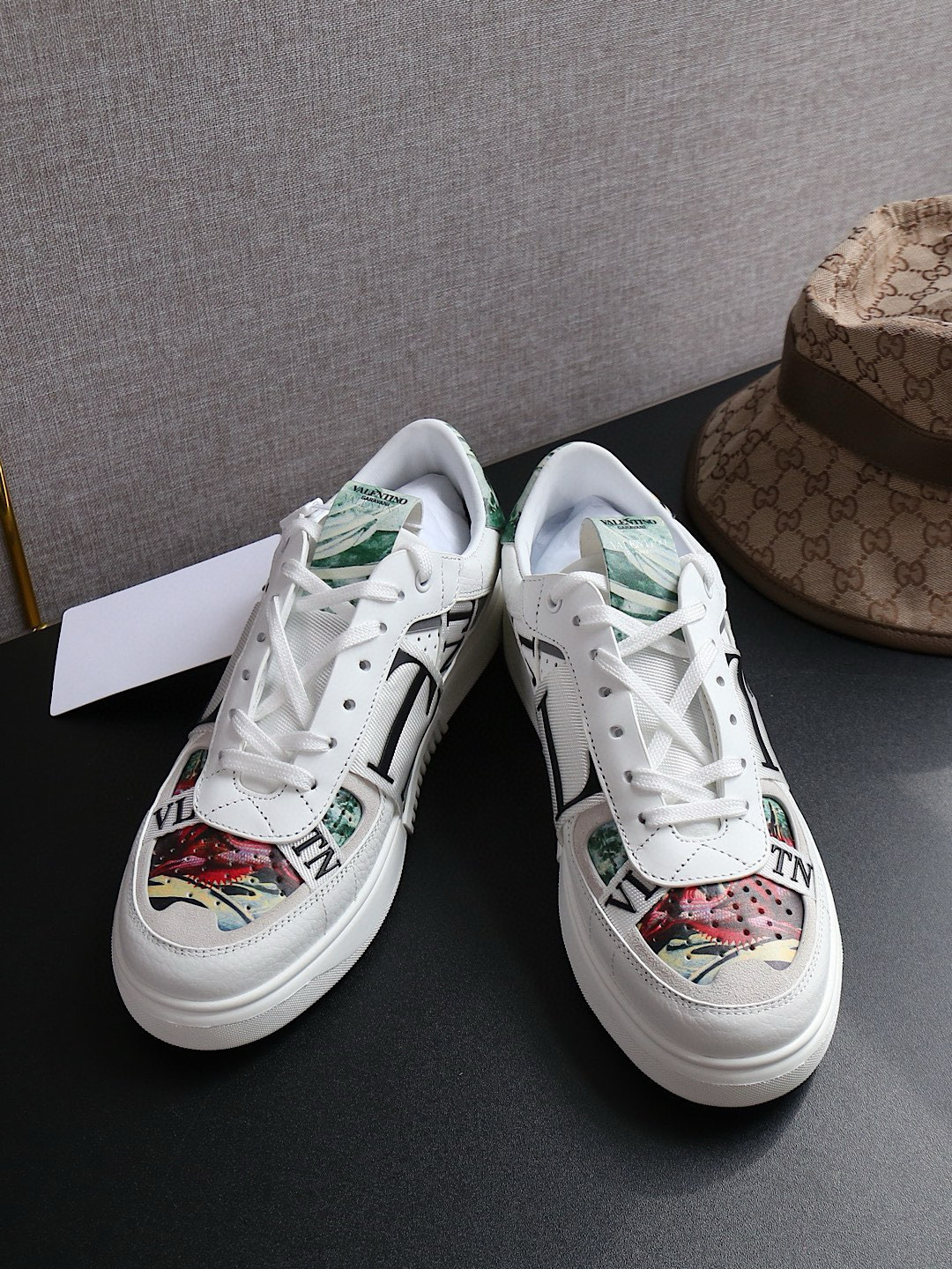 발렌티노 남녀공용 신발 운동화 스니커즈
