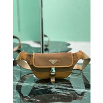 프라다 2vh176 슬링백