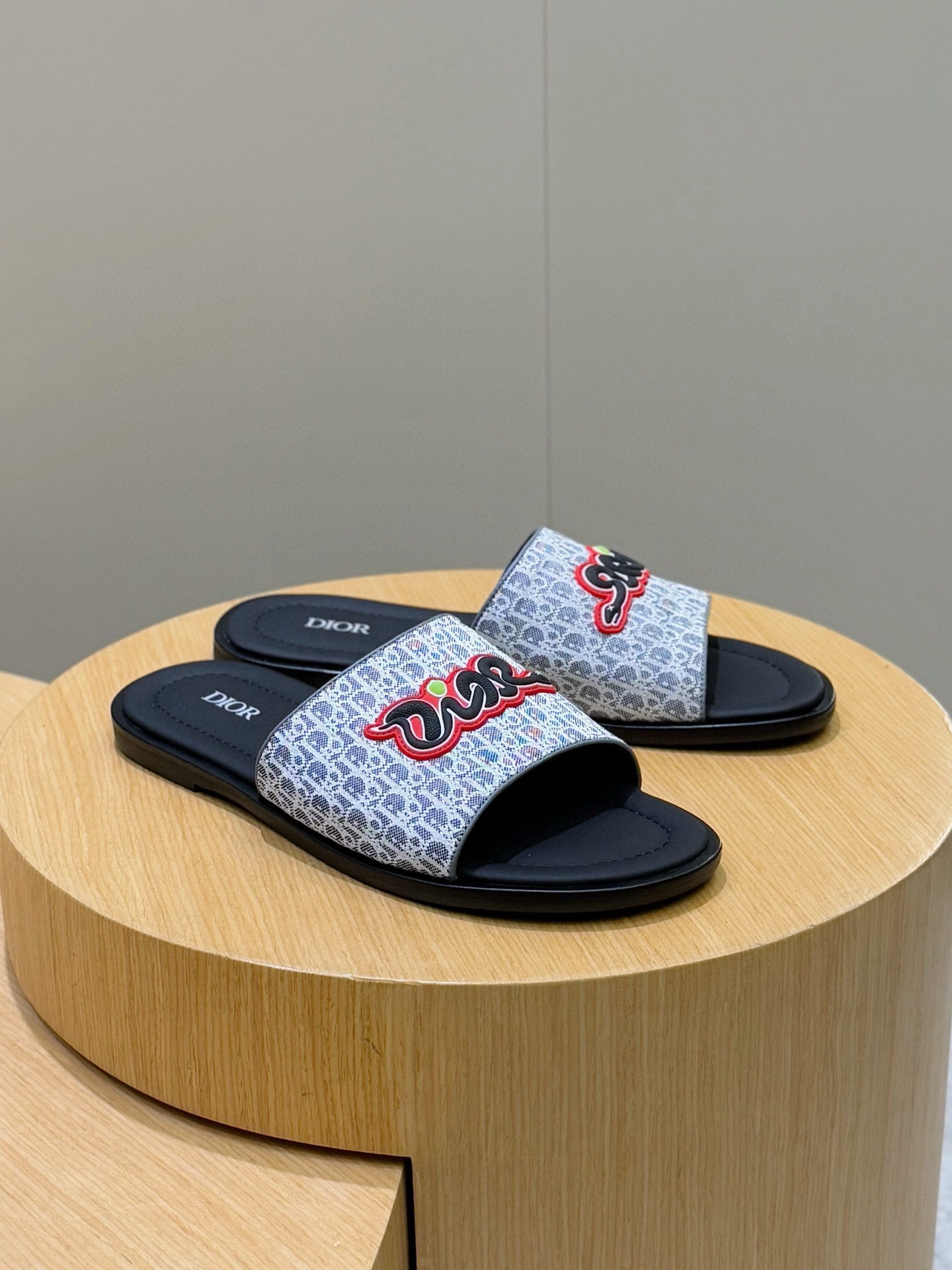디올 남자 슬리퍼