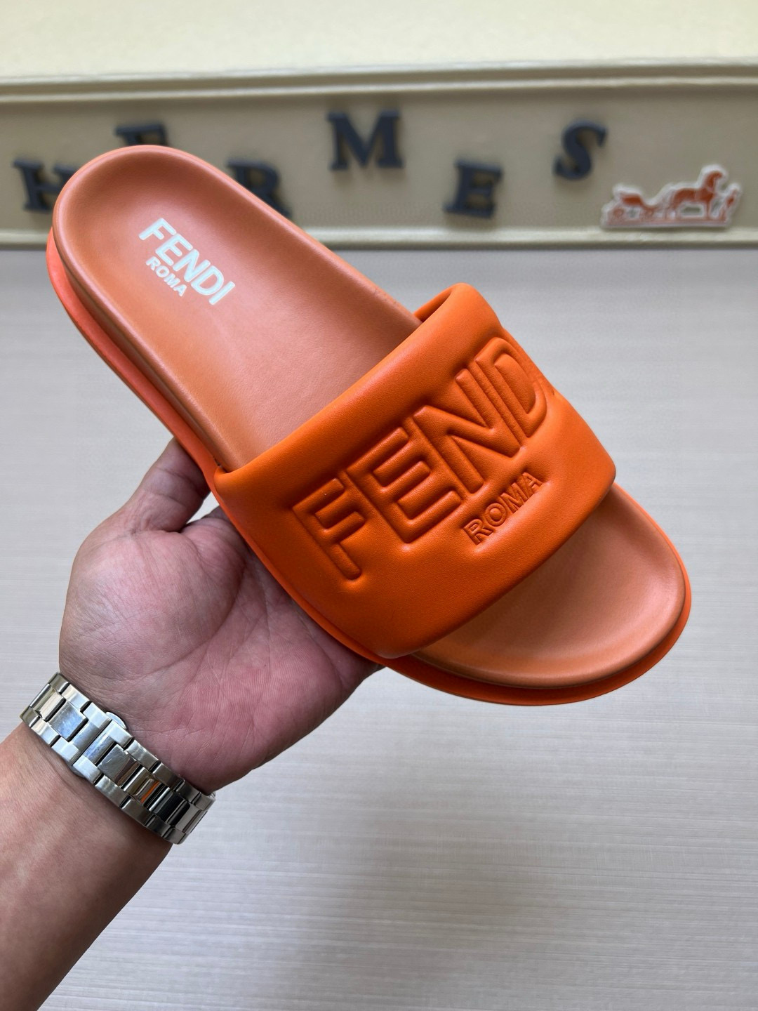 펜디 남자 슬리퍼