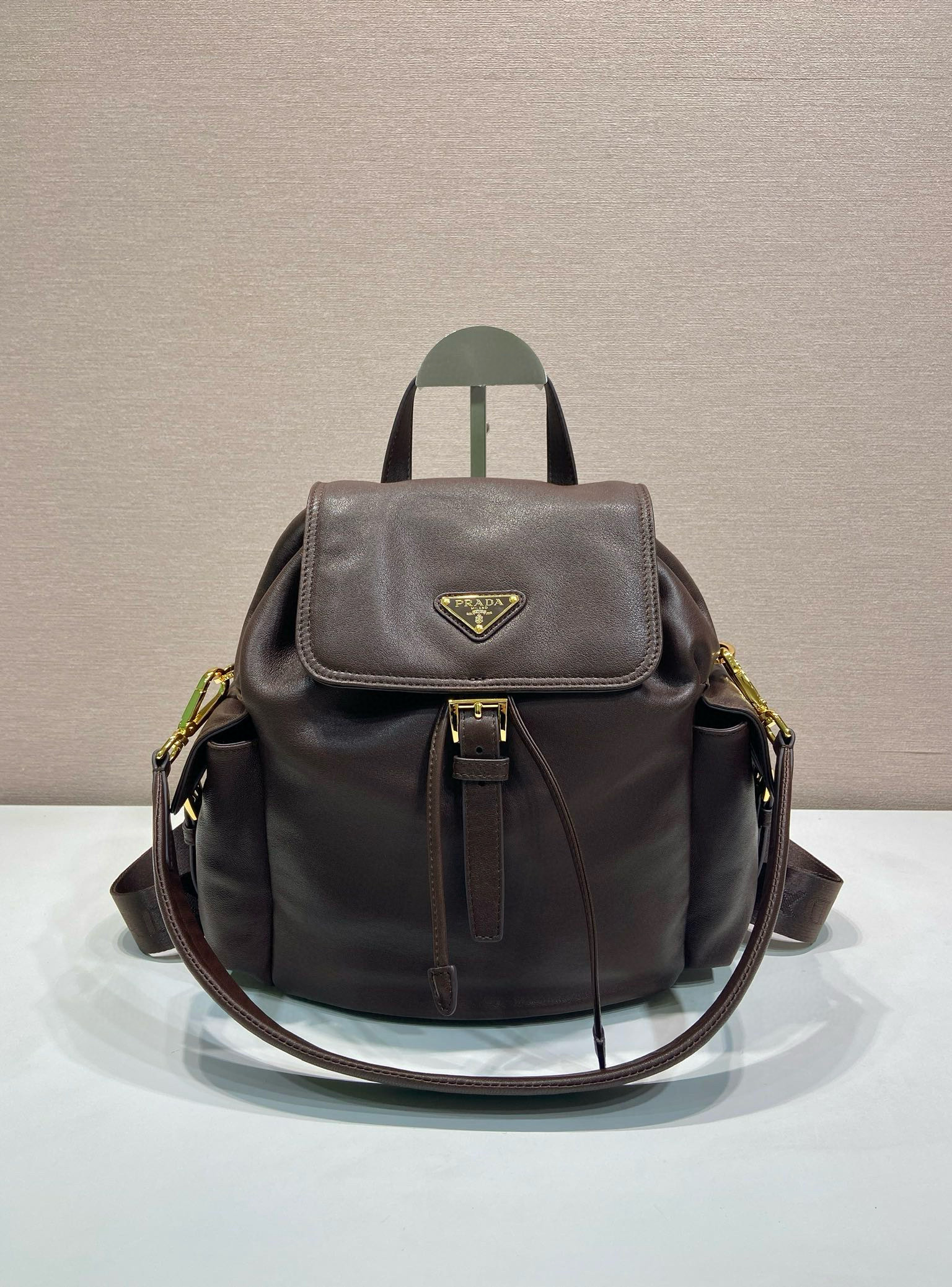 프라다 1BZ080 백팩