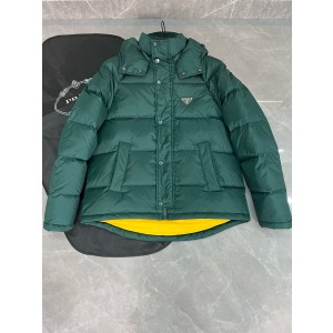 프라다 남녀공용 패딩