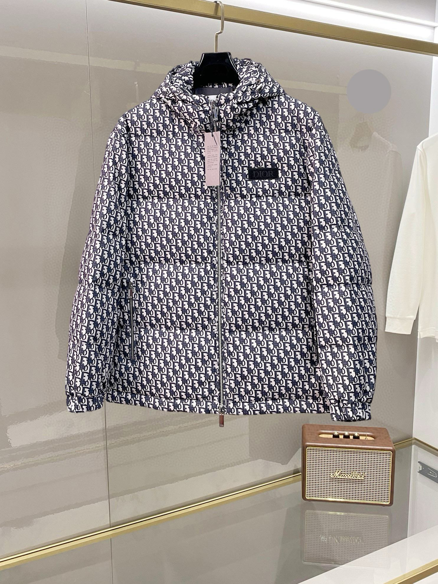 디올 남자 패딩