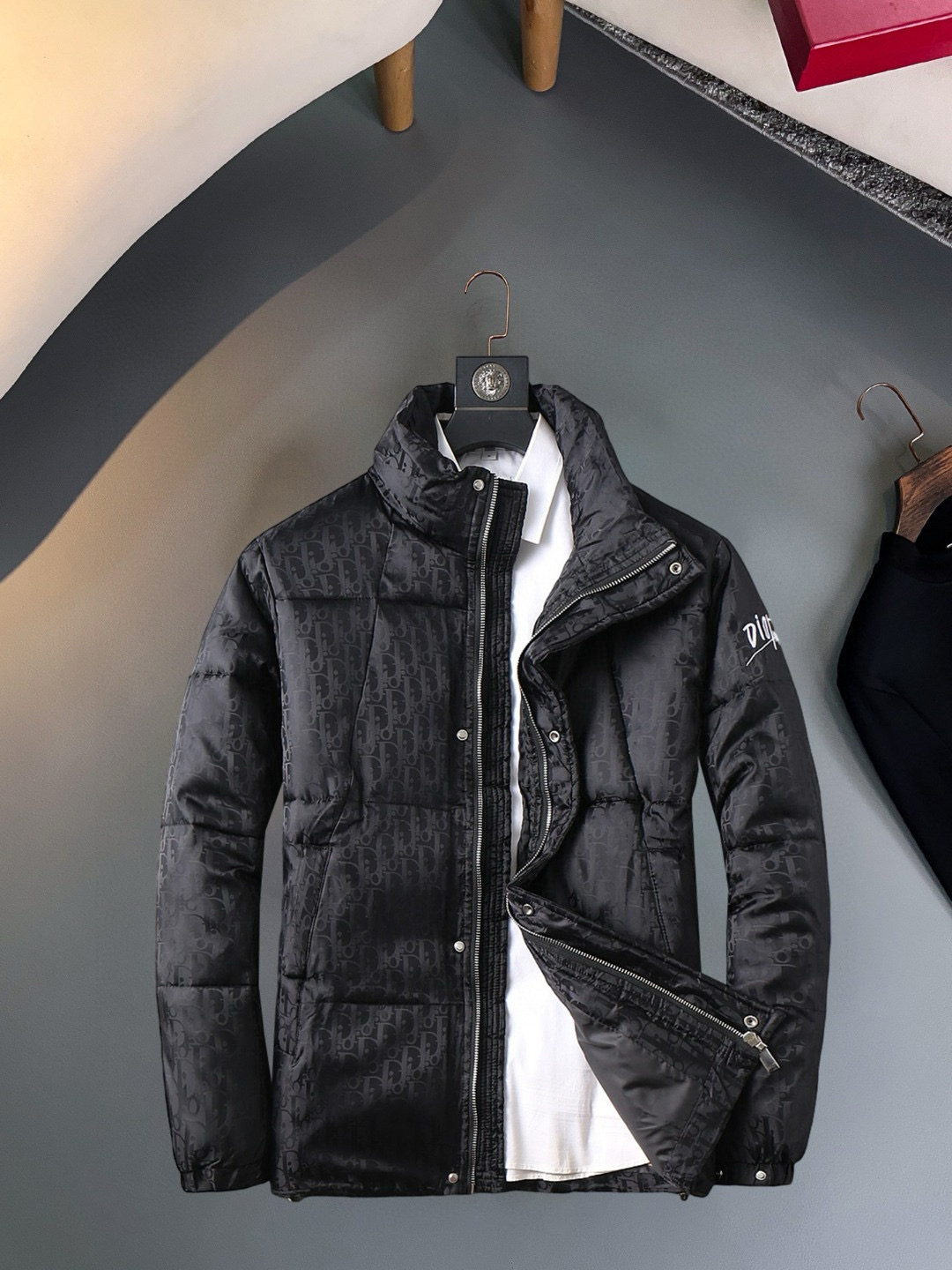 디올 남자 패딩