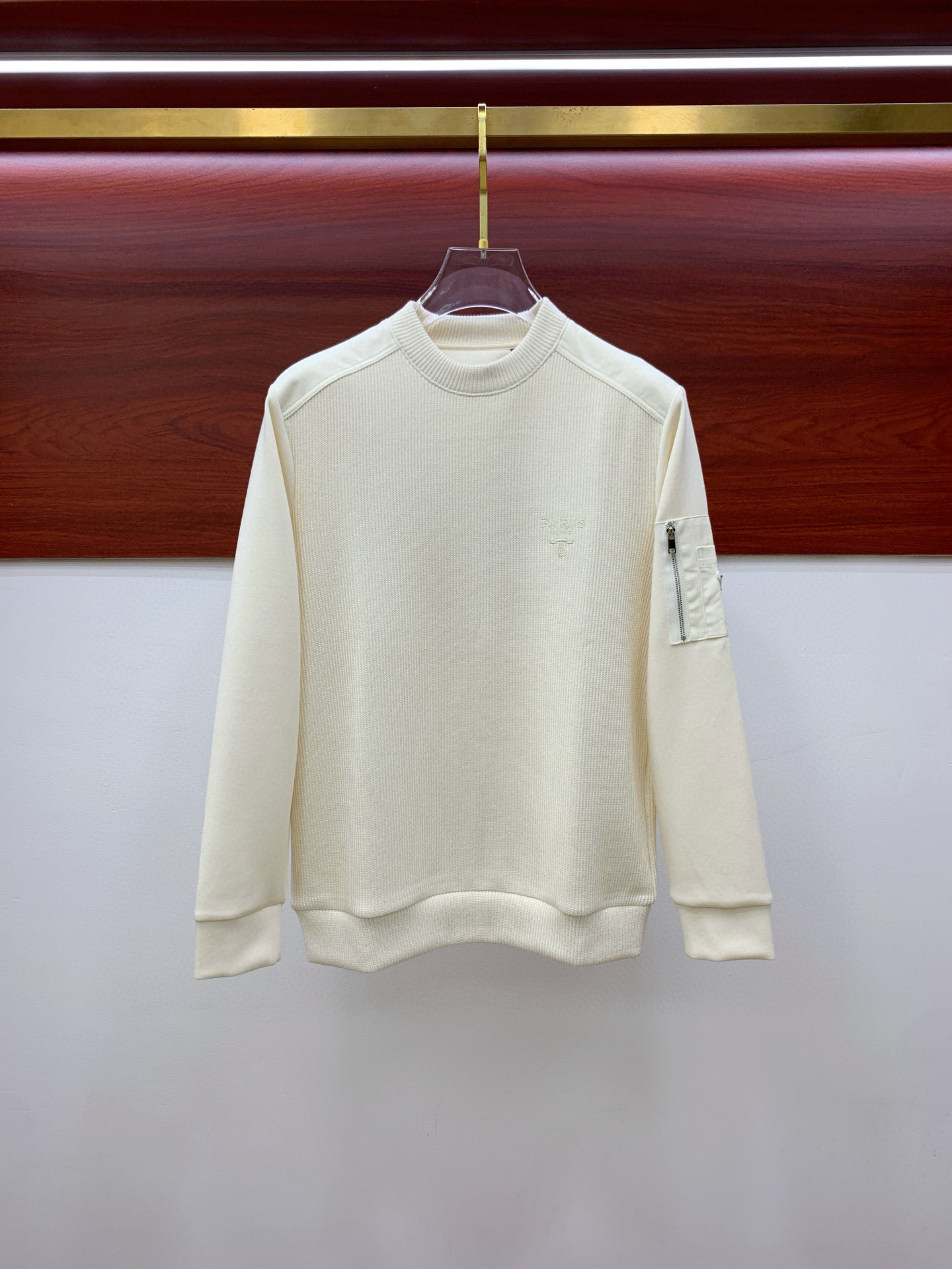 프라다 남자 맨투맨