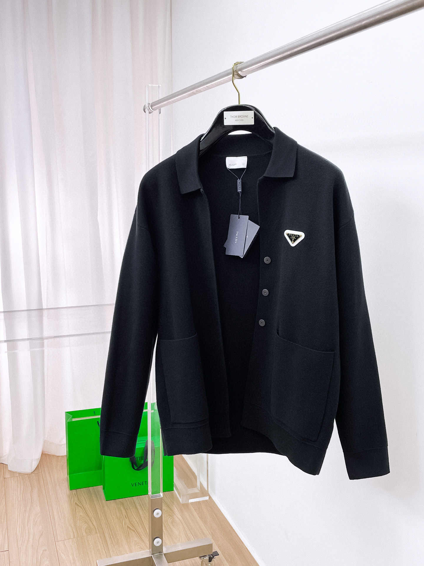 프라다 남자 가디건