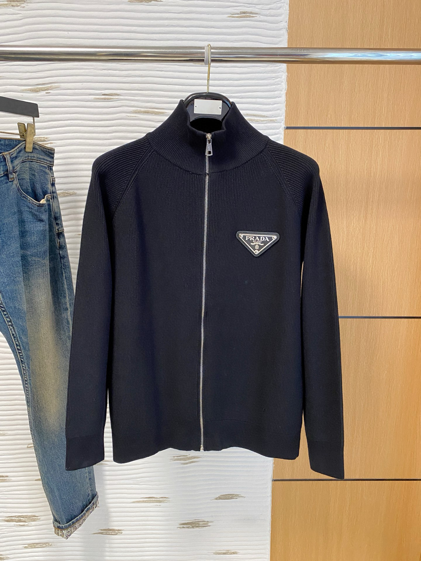 프라다 남자 가디건