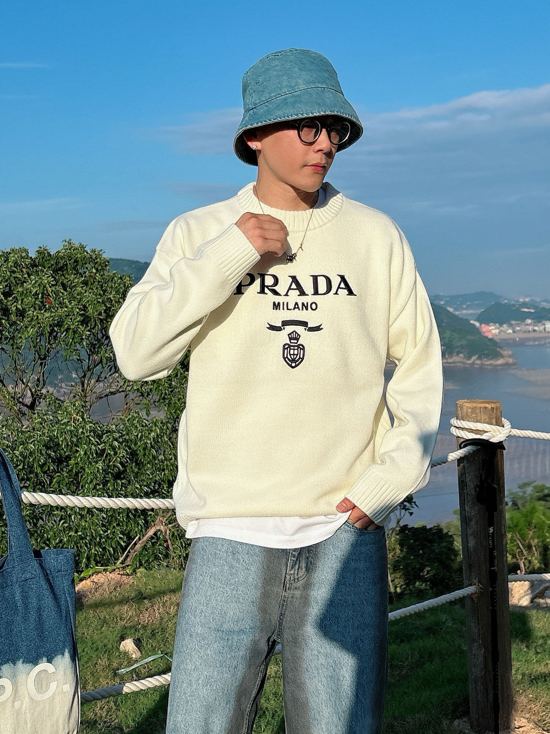 프라다 남자 니트