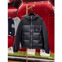 프라다 남자 패딩