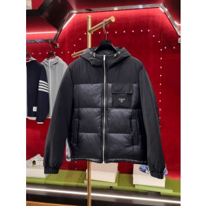 프라다 남자 패딩