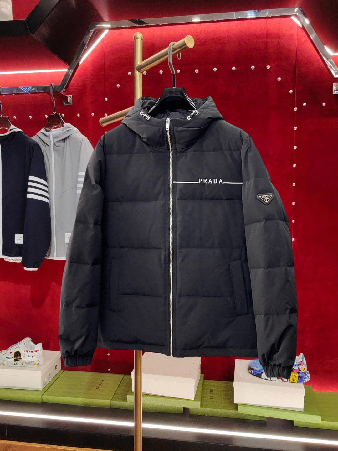 프라다 남자 패딩