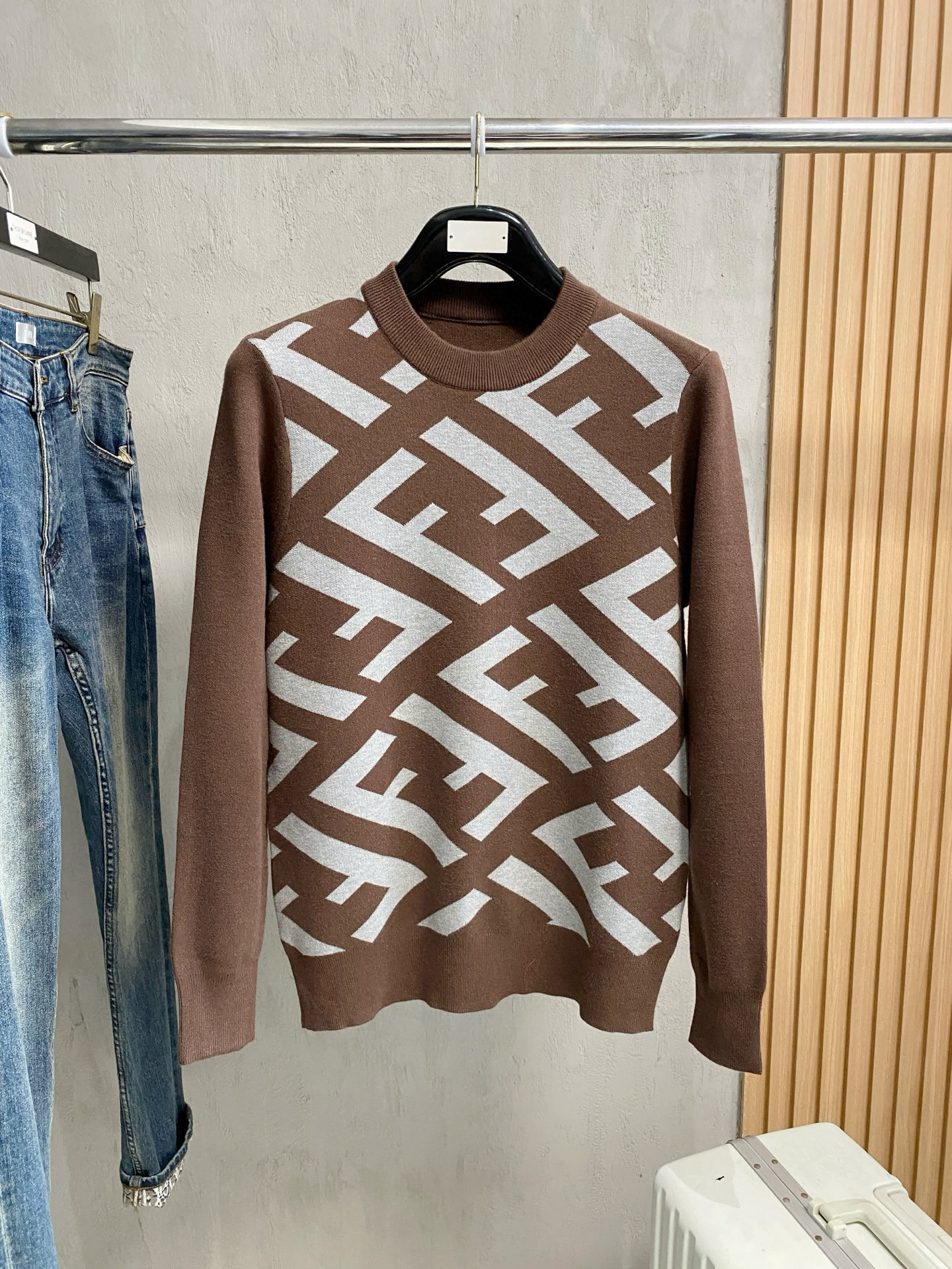 펜디 남자 니트