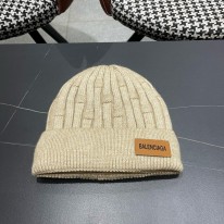 발렌시아가 겨울 모자