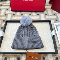 로로피아나 겨울 모자