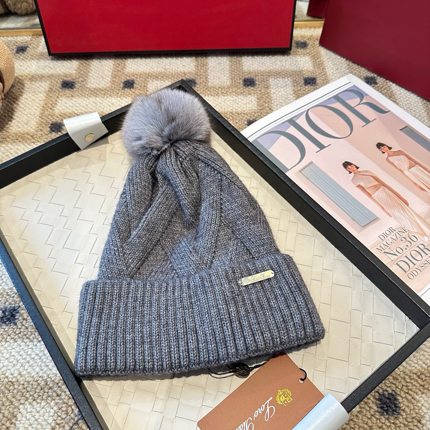 로로피아나 겨울 모자