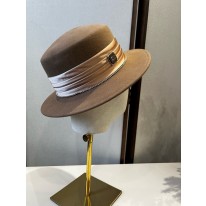 미우미우 겨울 모자