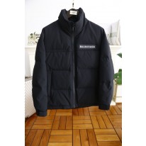 발렌시아가 남자 패딩