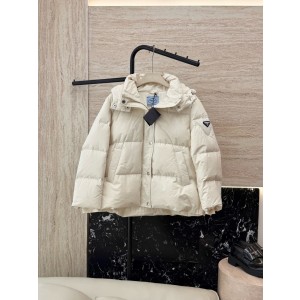 프라다 여자 패딩