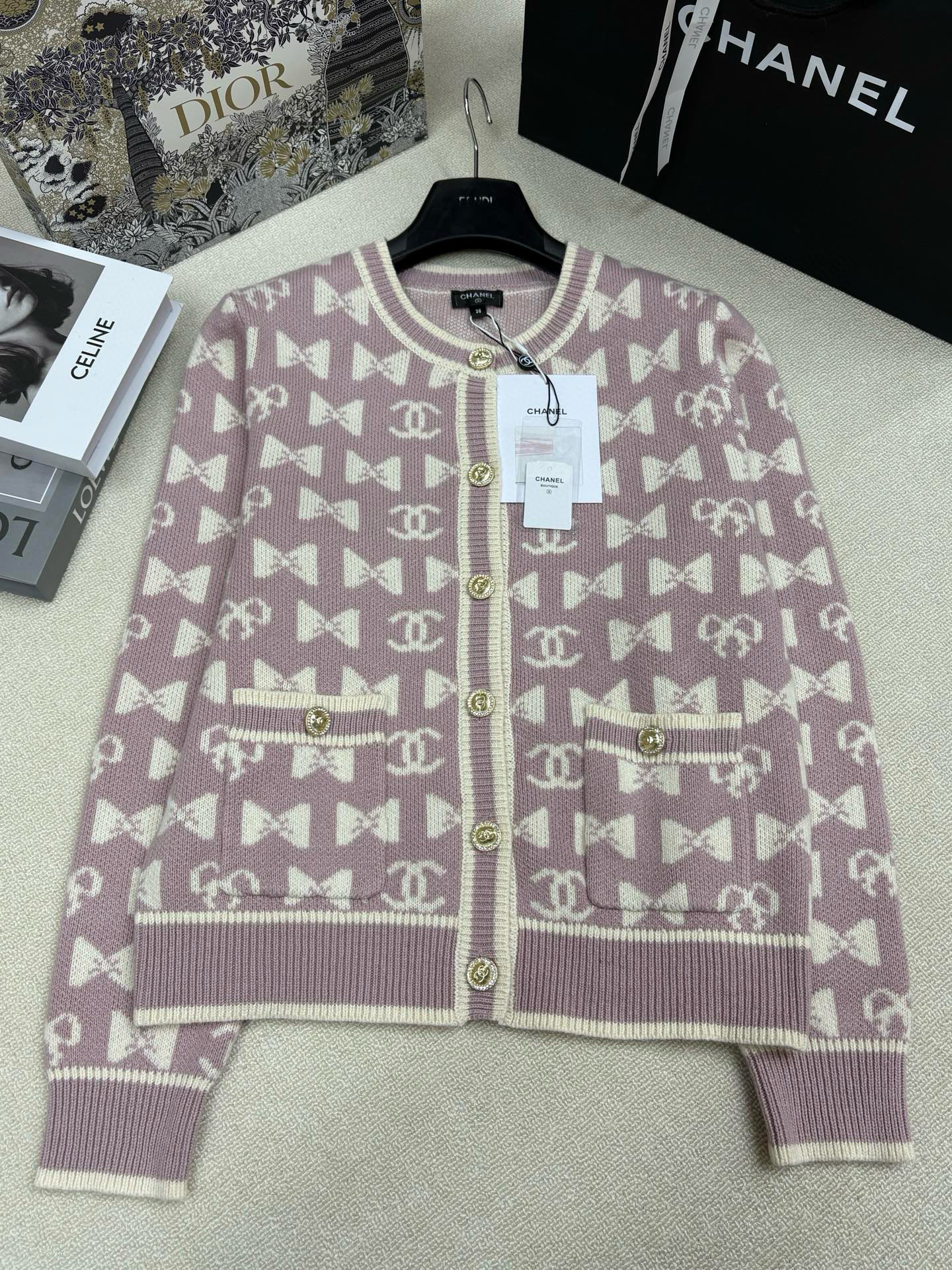 샤넬 여자 가디건