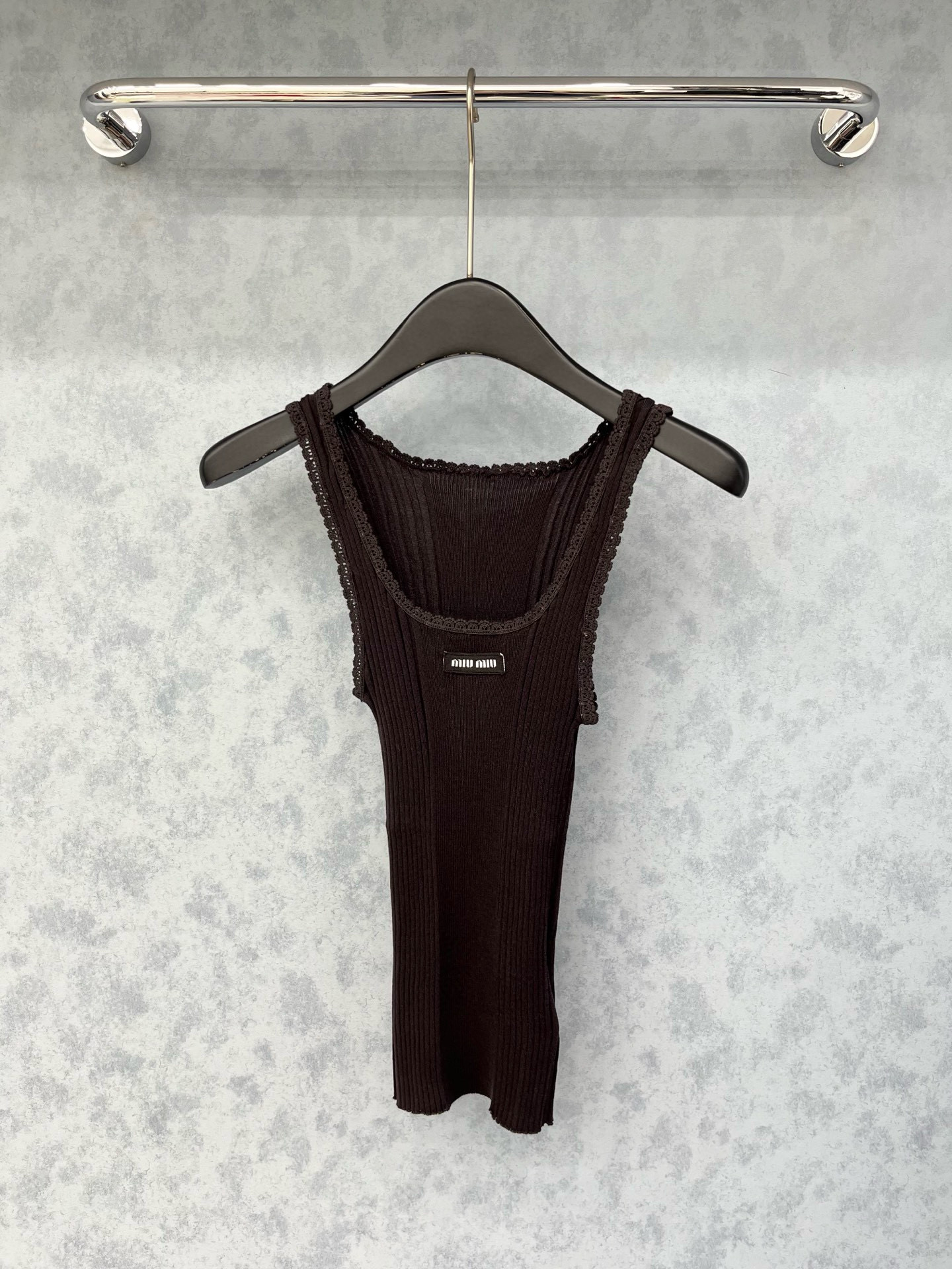 미우미우 2컬러 여자 조끼