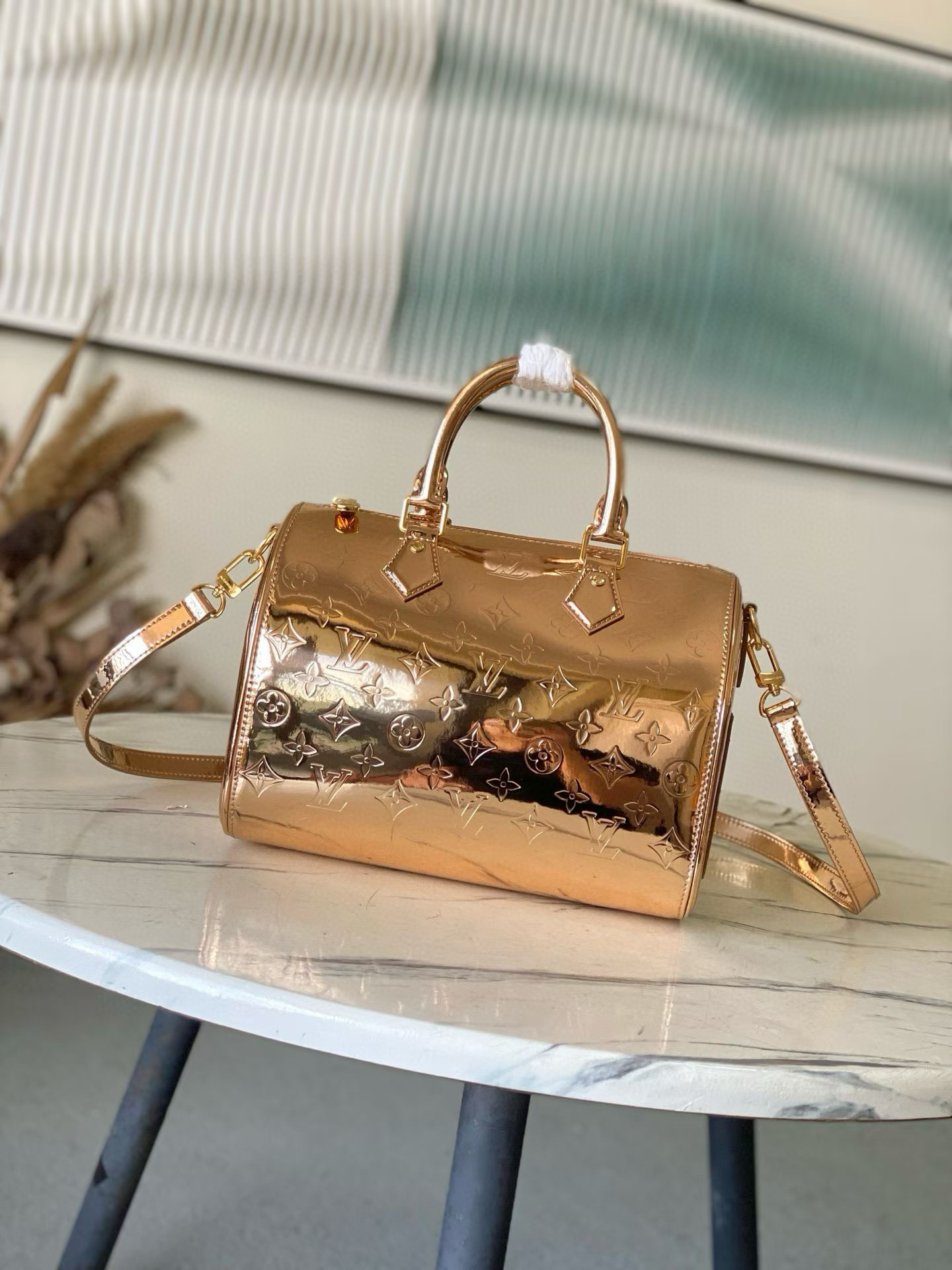 루이비통 M26497 여자가방