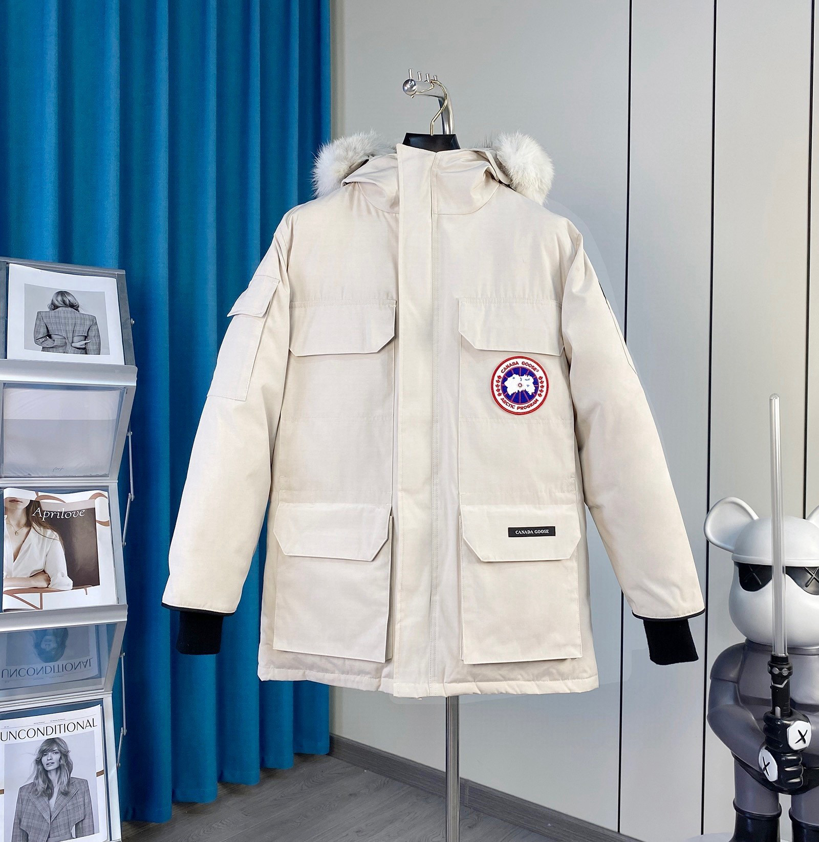 캐나다구스 여자 패딩