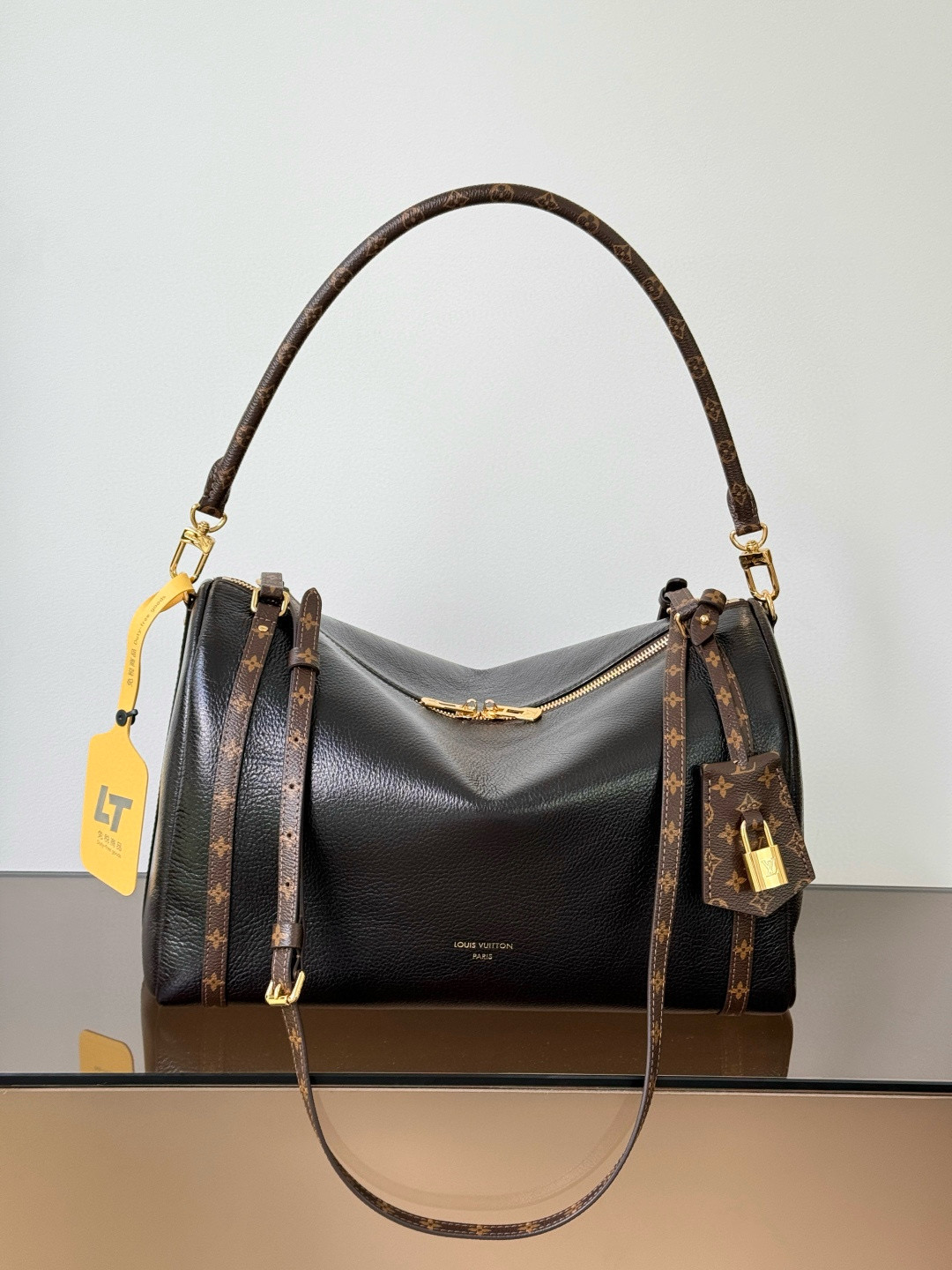 루이비통 M26359 여자가방