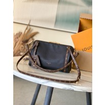 루이비통 M26039 여자가방