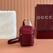 구찌 834274 슬링백 남자가방