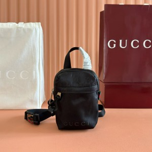 구찌 834274 슬링백 남자가방