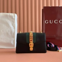 구찌 421882 여자가방