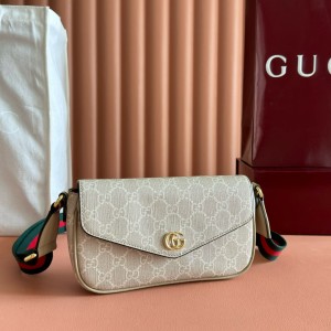 구찌 764961 남자가방