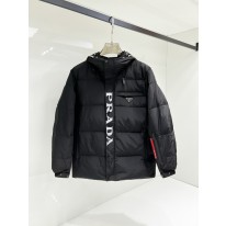 프라다 남자 패딩